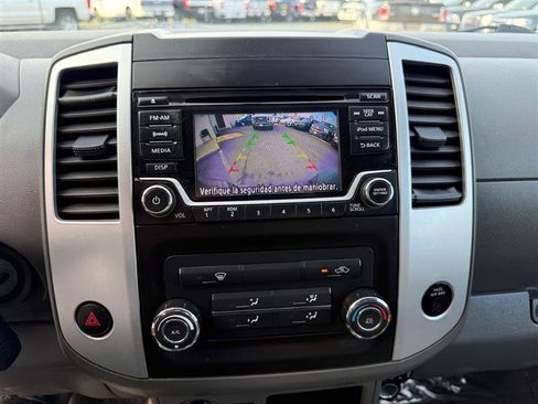 Used 2018 Nissan Frontier SV image 37