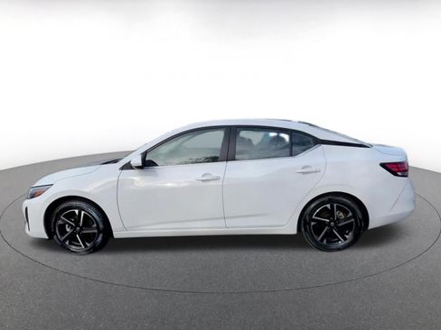Used 2025 Nissan Sentra SV image 9