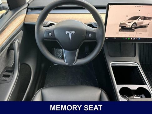 Used 2023 Tesla Model Y Long Range AWD/4WD image 18