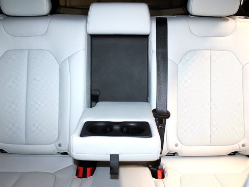 New 2026 Jeep Cherokee Limited image 29