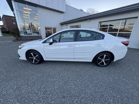 Used 2023 Subaru Impreza Premium image 6