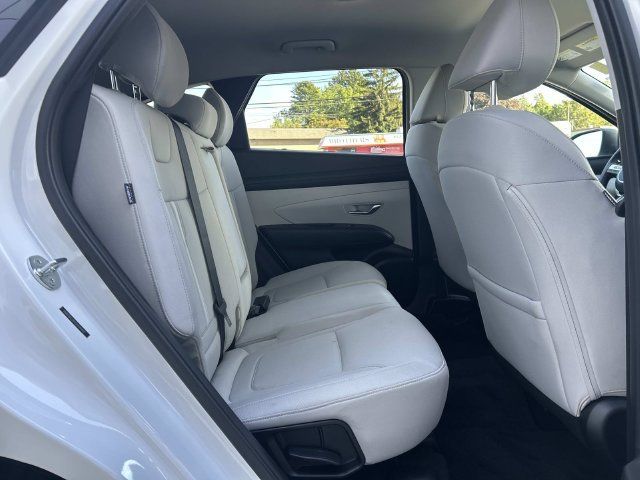 Certified 2025 Hyundai Tucson SEL AWD/4WD image 16