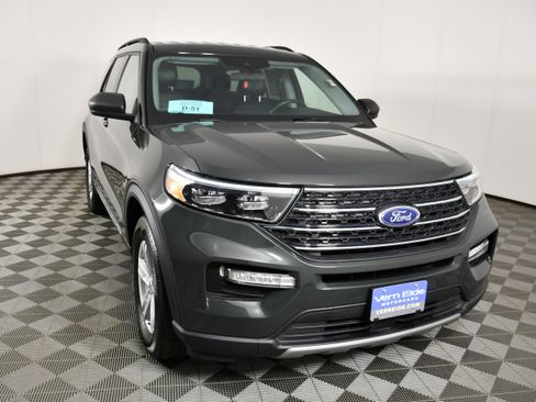 Used 2024 Ford Explorer XLT w/ Equipment Group 202A AWD/4WD image 3