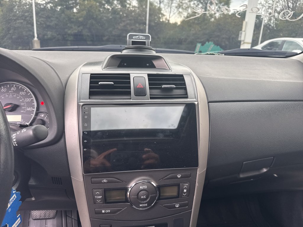 Used 2026 Toyota Corolla LE FWD image 22