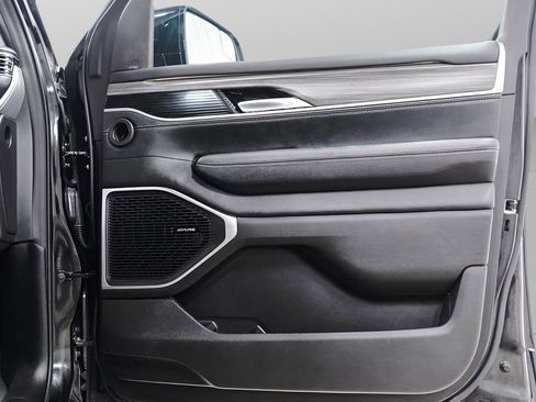 Used 2024 Jeep Wagoneer L Series II w/ Flexible Seating Group image 38