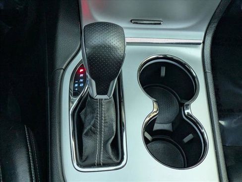 Used 2016 Jeep Grand Cherokee SRT image 12