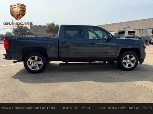 Used 2018 Chevrolet Silverado 1500 LT w/ Texas Edition image 6