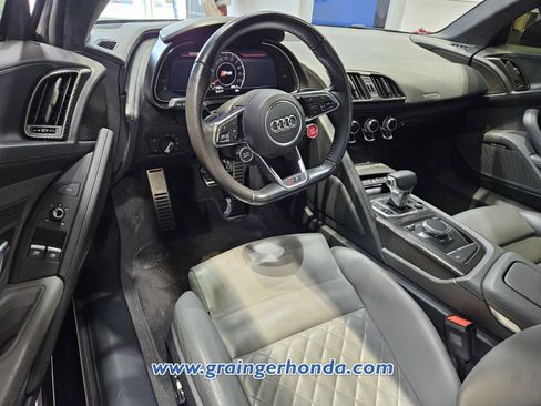 Used 2017 Audi R8 V10 image 11