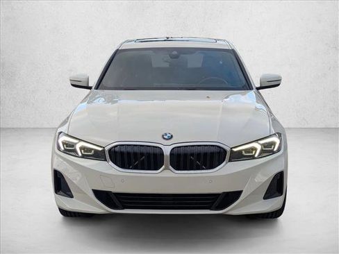Certified 2023 BMW 330i Sedan w/ Premium Package image 2