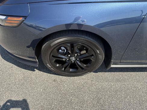 Used 2025 Honda Accord SE image 25