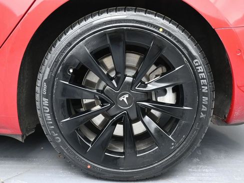 Used 2022 Tesla Model 3 Standard Range image 11