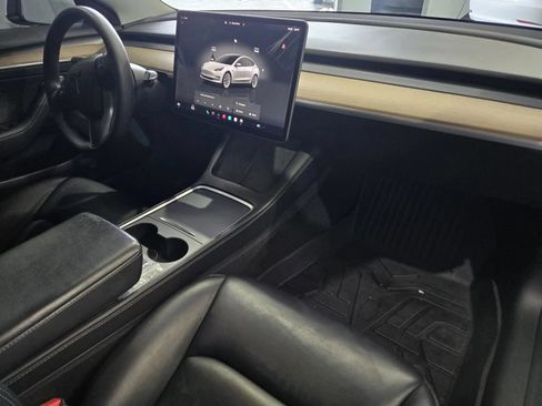 Used 2022 Tesla Model 3 Standard Range RWD image 5
