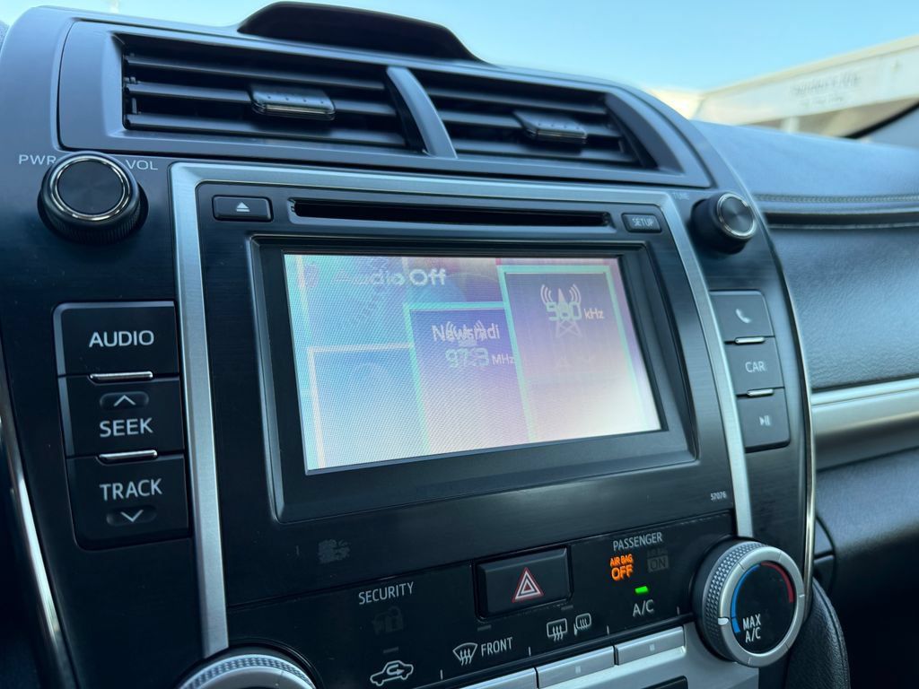 Used 2013 Toyota Camry SE FWD image 26
