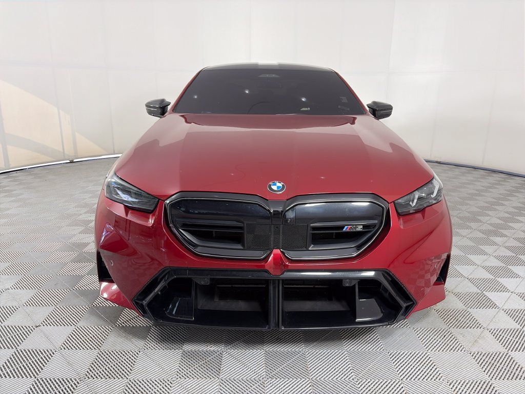 Used 2025 BMW M5 w/ Carbon Package AWD/4WD image 2