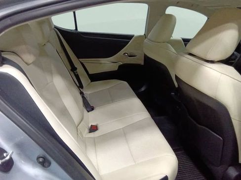 Used 2022 Lexus ES 250 w/ Premium Package image 22