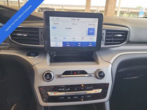 Used 2024 Ford Explorer XLT w/ Equipment Group 202A RWD image 18
