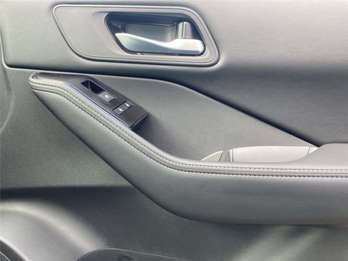 New 2026 Nissan Rogue SV image 30