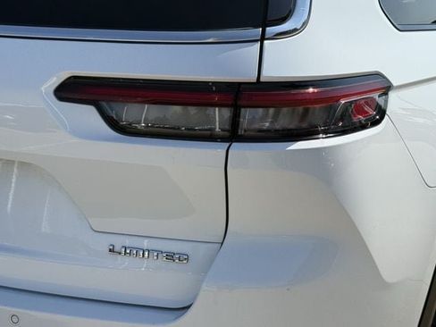 Used 2023 Jeep Grand Cherokee L Limited RWD image 6
