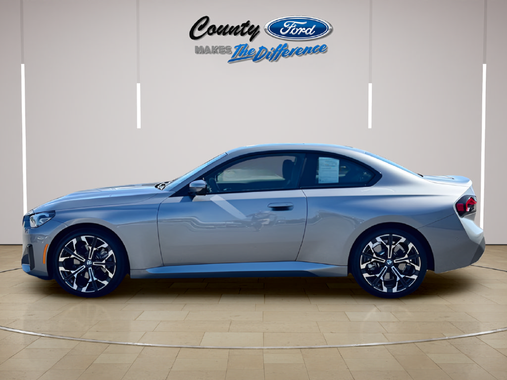 Used 2026 BMW 230i xDrive Coupe w/ Premium Package AWD/4WD image 3