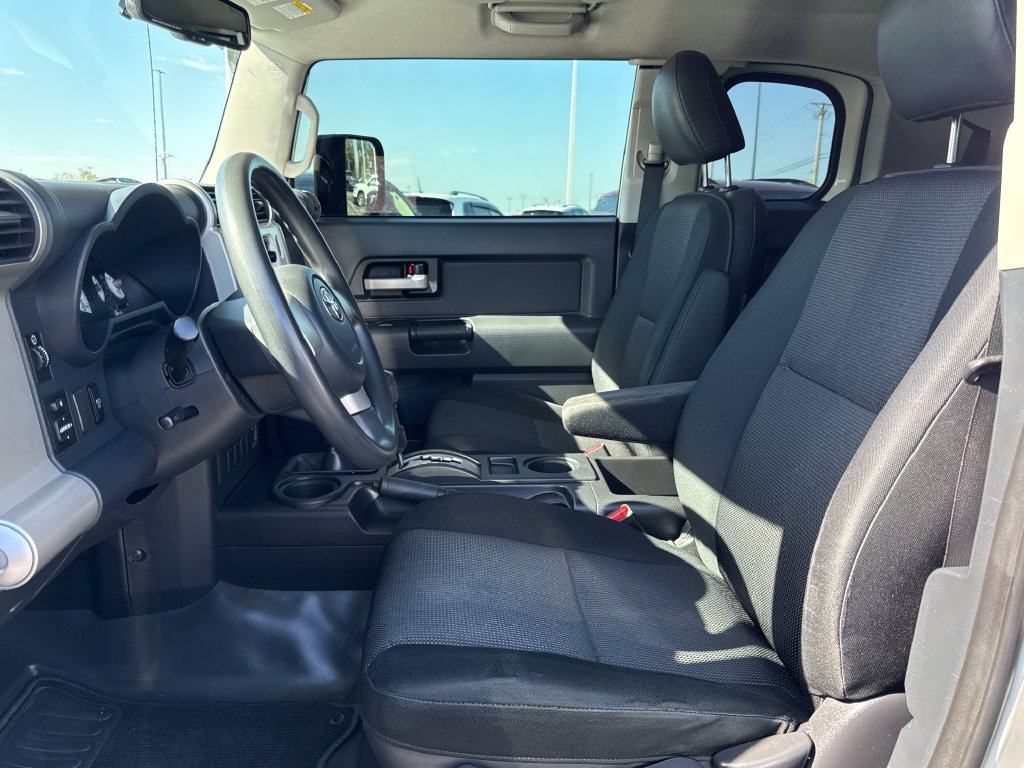 Used 2010 Toyota FJ Cruiser 4WD w/ Convenience Pkg image 12