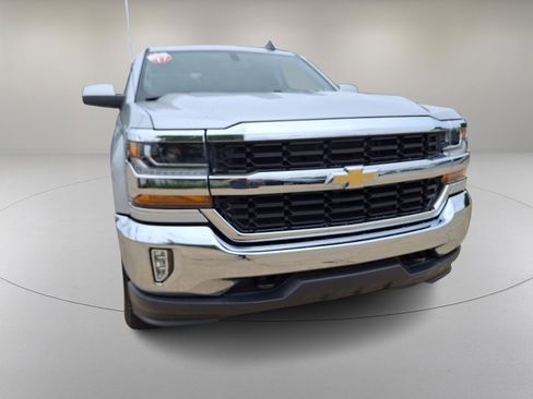 Used 2017 Chevrolet Silverado 1500 LT w/ All Star Edition AWD/4WD image 2