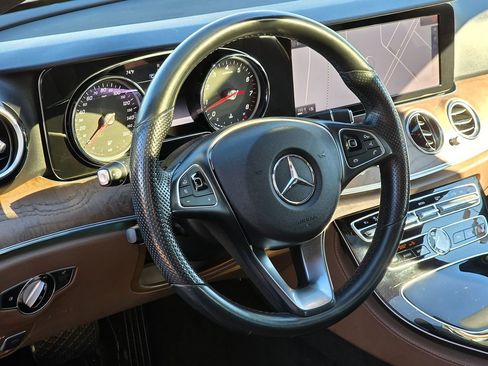 Used 2017 Mercedes-Benz E 300 RWD Sedan image 19