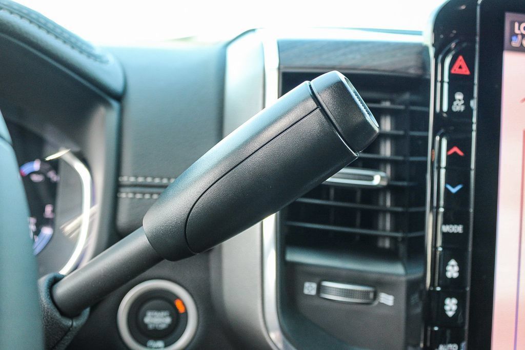 New 2026 RAM 3500 Laramie AWD/4WD image 20