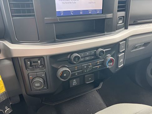Used 2024 Ford F250 XLT image 26