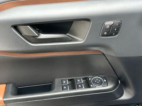 Used 2024 Ford Bronco Sport Outer Banks w/ Tech Package image 12