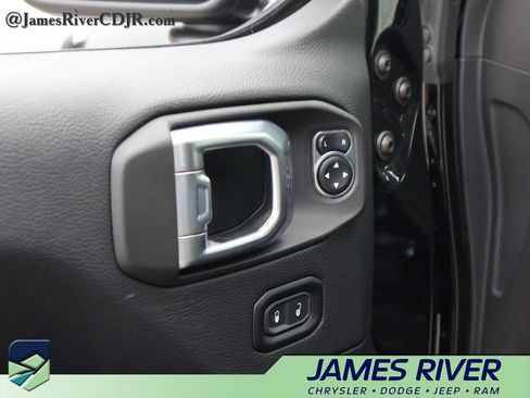 Used 2023 Jeep Wrangler Unlimited Sahara w/ Cold Weather Group AWD/4WD image 21