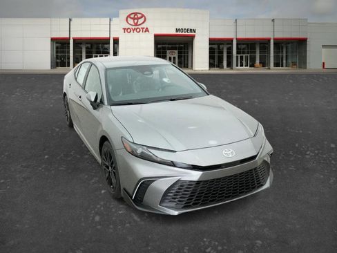 New 2026 Toyota Camry SE FWD image 13