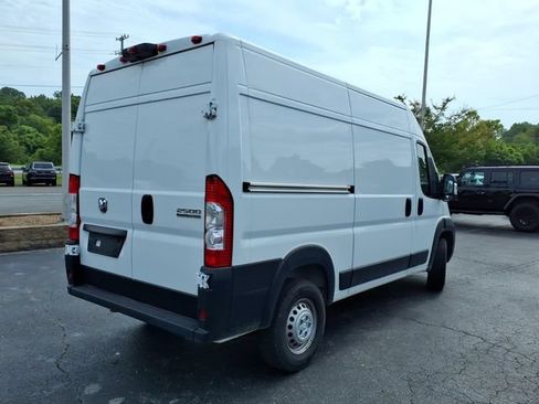 Used 2025 RAM ProMaster 2500 w/ Convenience Group FWD image 25