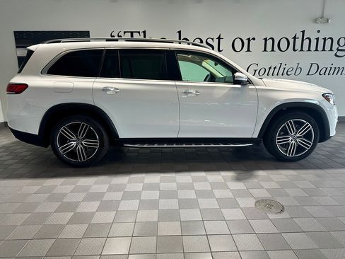 Used 2021 Mercedes-Benz GLS 450 4MATIC image 3