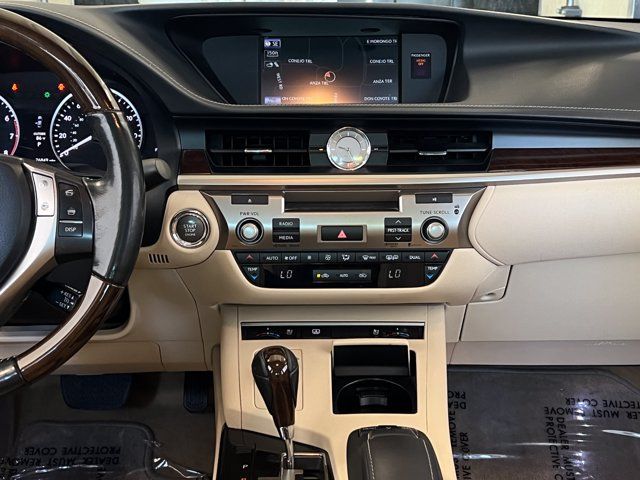 Used 2014 Lexus ES 350 w/ Luxury Package FWD image 36