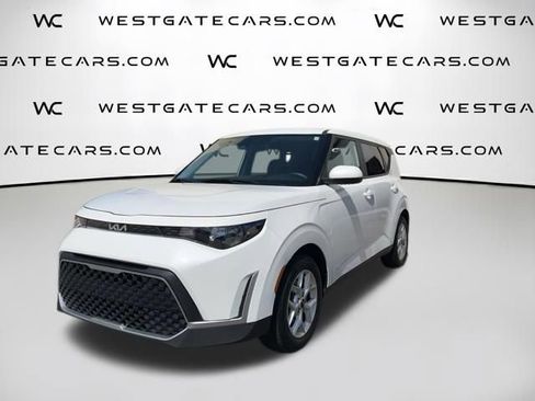 Used 2024 Kia Soul LX w/ Option Group 015 image 1