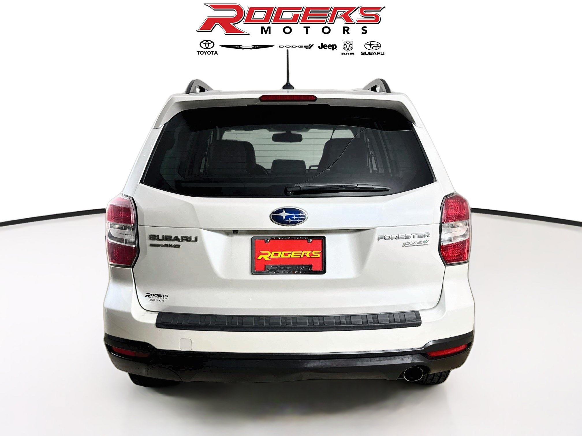 Used 2015 Subaru Forester 2.5i Touring AWD/4WD image 7