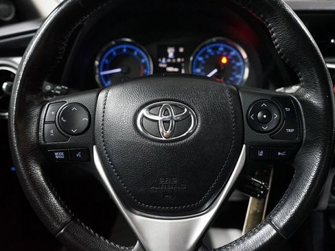 Used 2019 Toyota Corolla SE image 12