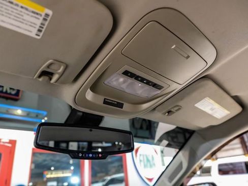 Used 2018 GMC Canyon SLT image 28