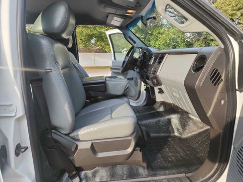 Used 2012 Ford F250 XL w/ Skid Plate Pkg AWD/4WD image 34