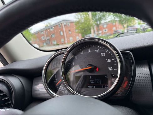 Used 2020 MINI Cooper 4-Door Hardtop w/ Storage Package FWD image 18