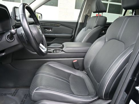 Used 2023 Honda Pilot Elite image 18