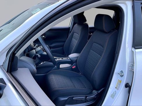 Used 2025 Honda HR-V Sport image 16