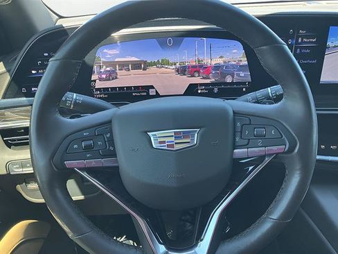 Used 2023 Cadillac Escalade ESV Premium Luxury AWD/4WD image 18