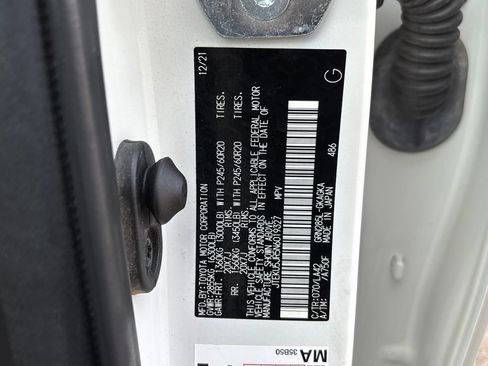Used 2022 Toyota 4Runner Limited AWD/4WD image 31