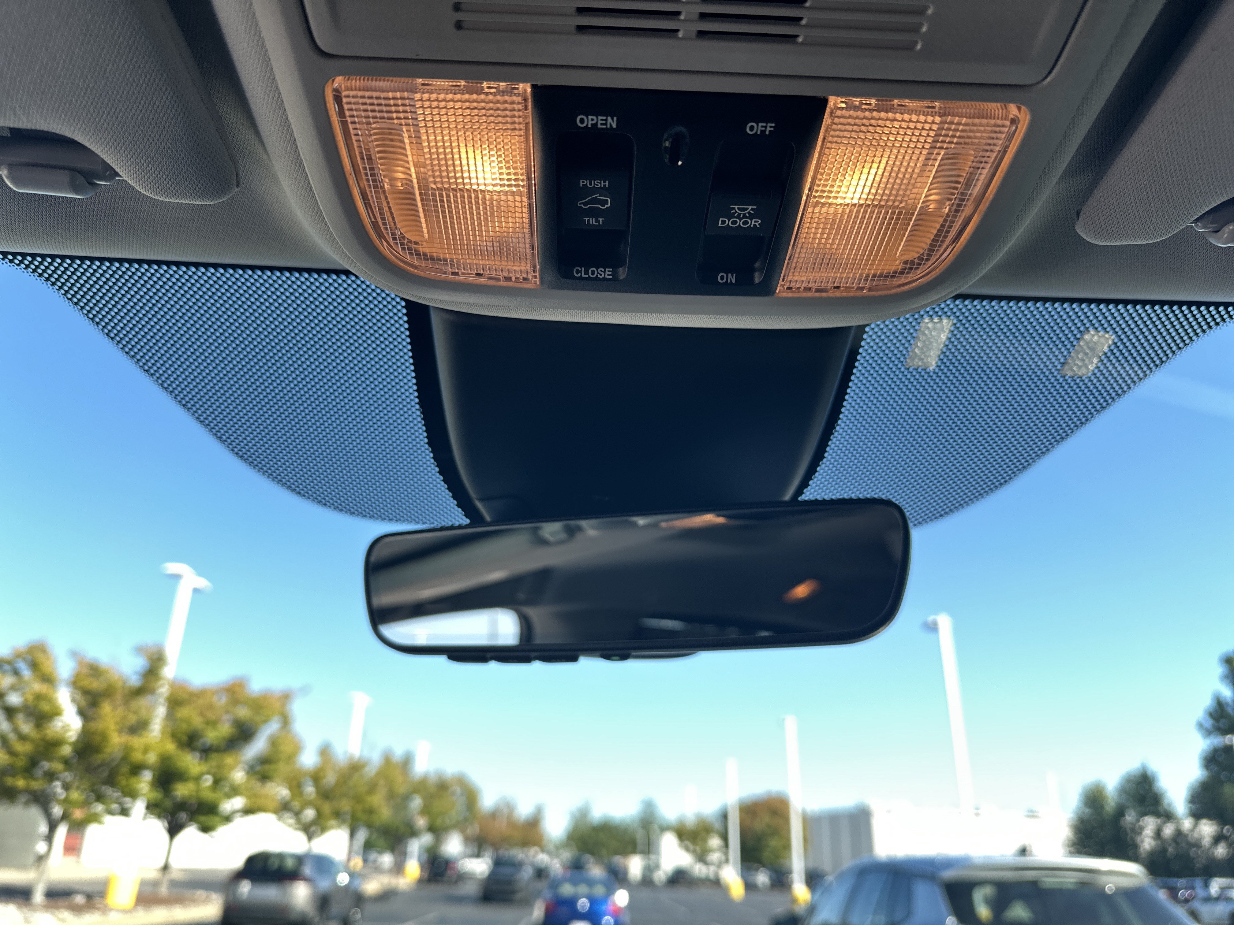 Used 2025 Honda Odyssey Elite image 27