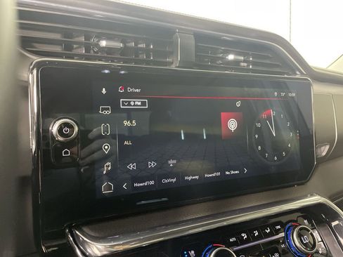 Used 2025 GMC Sierra 3500 Denali w/ Denali Reserve Package image 13