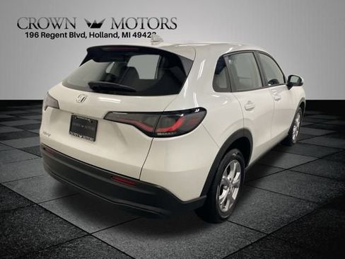 Certified 2024 Honda HR-V LX image 6