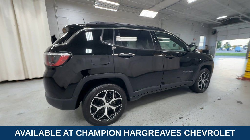 Used 2024 Jeep Compass Limited AWD/4WD image 11
