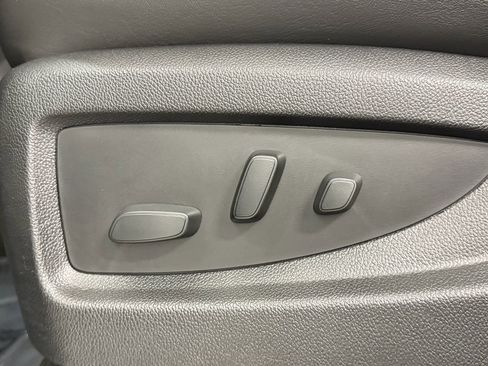 Used 2017 GMC Yukon Denali w/ Open Road Package image 32