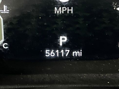 Used 2023 Jeep Wrangler Altitude image 41